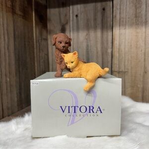 5/$25 New in Box Cat and Dog Shelf Sitter